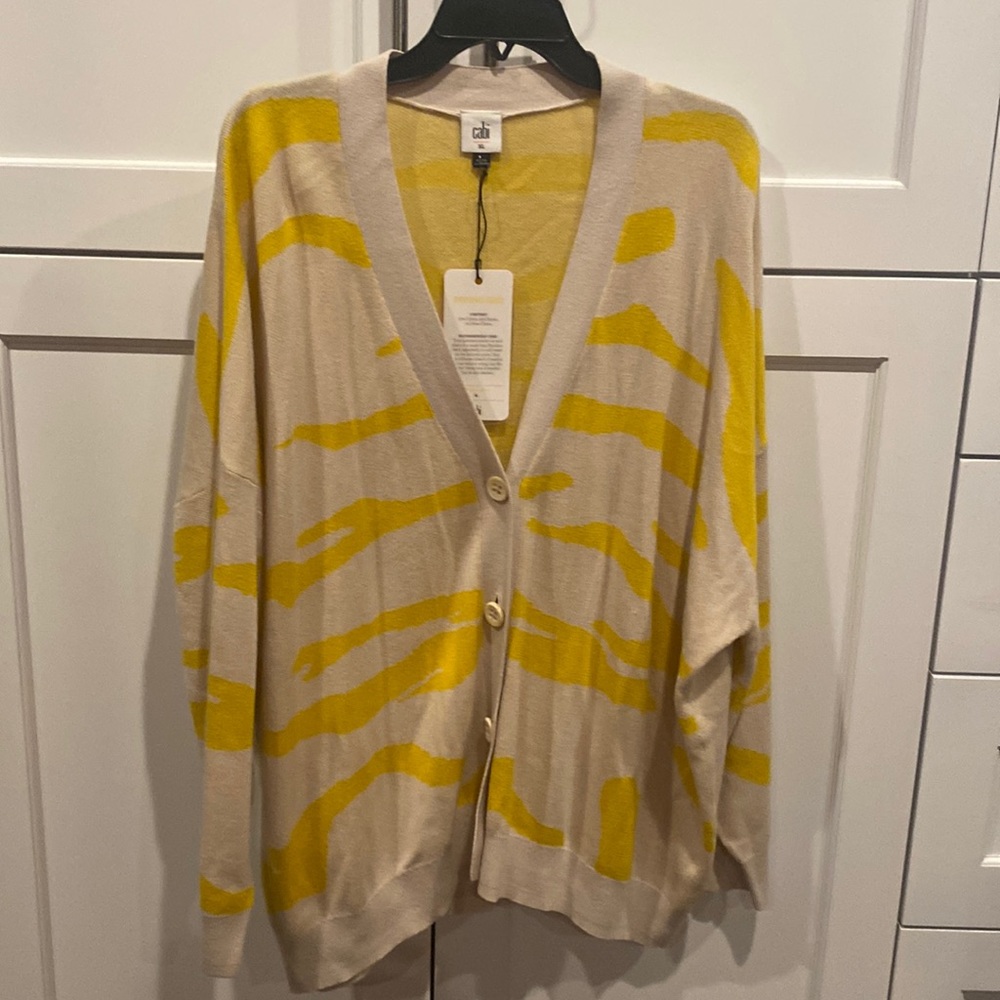 The roar cardigan from the cabi spring 2021 collection